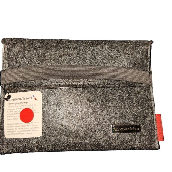 Vintage TWA Airline Small Flap Pouch Bag American Airlines with Tag - Picture 4 of 4